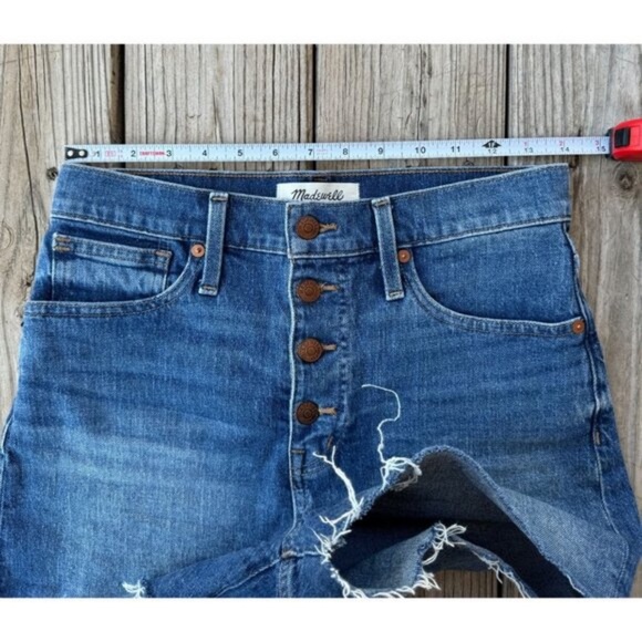 Madewell Women's High-Waisted Blue Denim Shorts | Size 25 - Picture 5 of 10